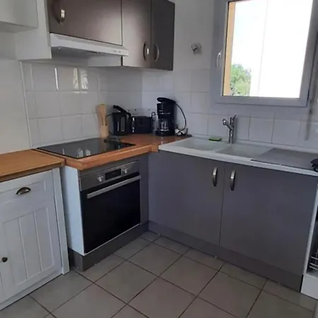 Spacieuse Maison Avec Jardin Et Barbecue Hébergement de vacances Sigean